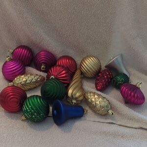 Assorted Colorful Christmas Ornaments Set
